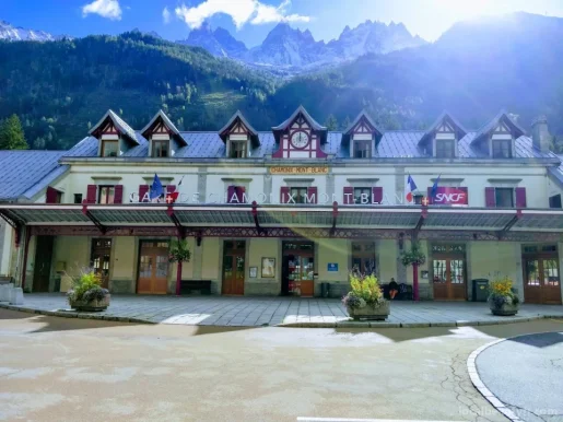 SENSATIONAILS Chamonix, Auvergne-Rhône-Alpes - Photo 2