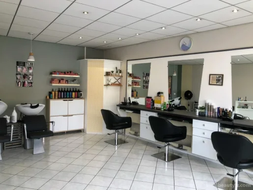 Salon de coiffure-Histoire de cheveux, Auvergne-Rhône-Alpes - Photo 2