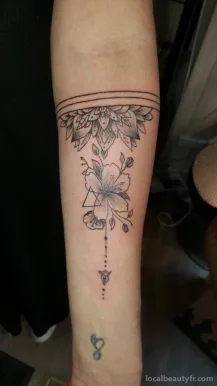 Graphical tattoo, Bordeaux - Photo 4