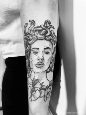 Esperanza Tattoo, Brittany - Photo 1