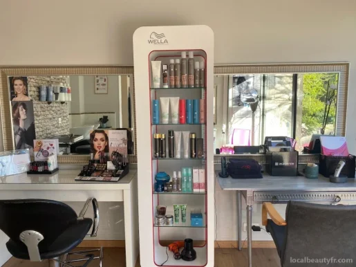 Institut visage et corps et salon de coiffure, Corsica - Photo 1