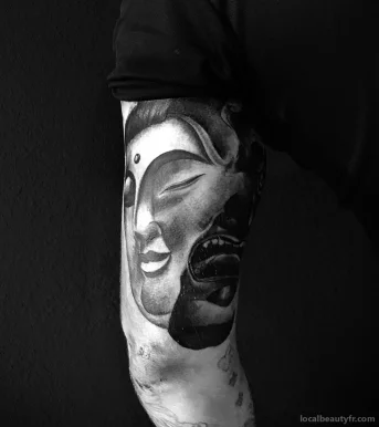 Tattoo Studio Ponte Novu, Corsica - Photo 3