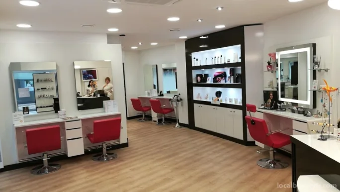 Camille Albane - Coiffeur Troyes, Grand Est - Photo 3