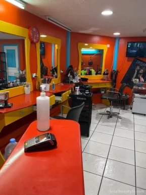 LOLNA'S COIFFURE - Salon de coiffure Les Abymes, Guadeloupe - Photo 1