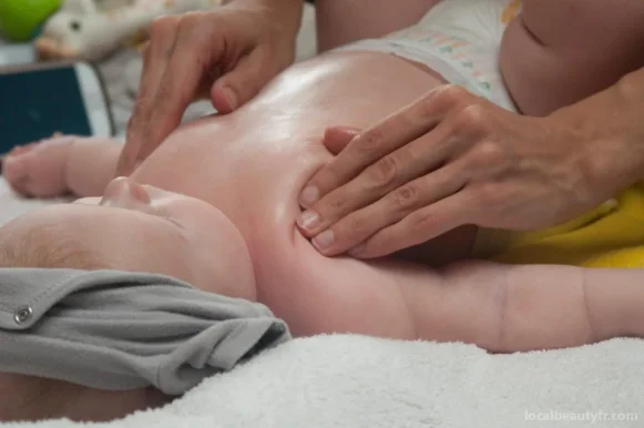 Ateliers Massage Bébé avec une Ostéopathe, Hauts-de-France - Photo 1