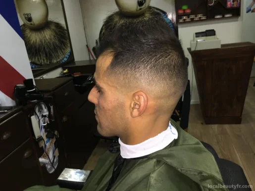 Clic look hair coiffeur barbier pour homme a la madeleine, Hauts-de-France - Photo 3