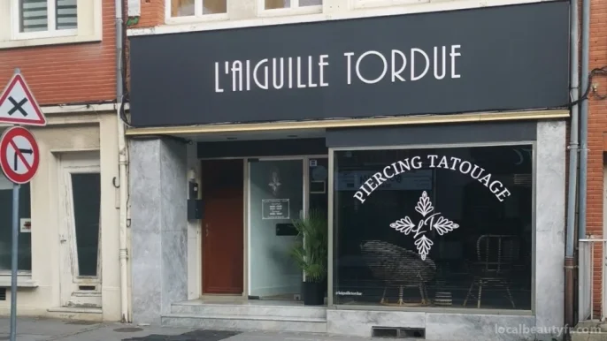 L' AIGUILLE TORDUE - Tattoo Piercing, Hauts-de-France - Photo 2