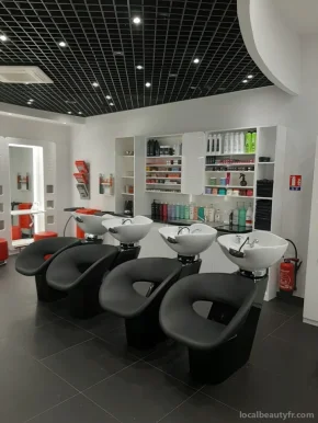 Salon Shampoo Expert La Gorgue (CC Intermarché), Hauts-de-France - Photo 3