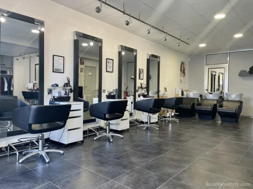 Salon de coiffure Coiff'Ella : Coiffeur Chevry-Cosigny proche Brie-Comte-Robert, Île-de-France - Photo 1