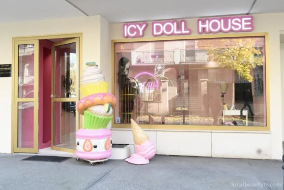 Icy doll house, Île-de-France - Photo 3