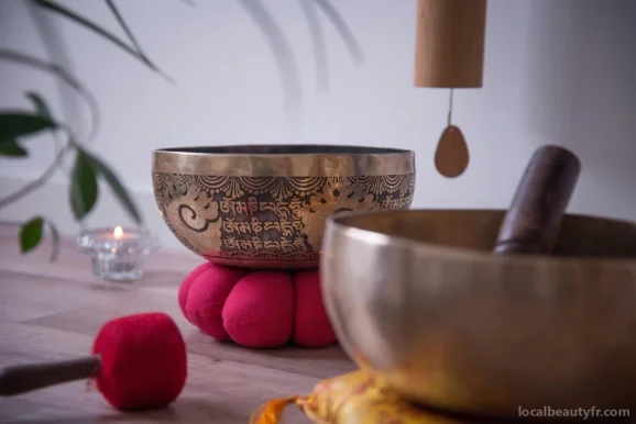 Harmonie de l'être - Virginie Azeau - Massage femme enceinte - bébé -thérapeutique bain bébé - massage bols tibétains-, Nantes - Photo 1