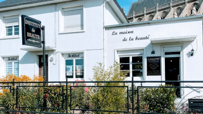 La Maison De La Beauté, Normandy - Photo 2