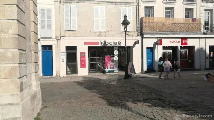 Nocibé, Nouvelle-Aquitaine - Photo 1