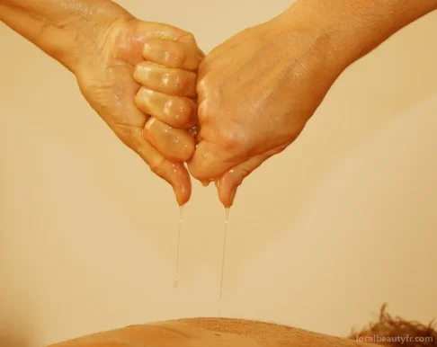 Surya Massage - Massages Ayurvédiques à 4 mains à Tarbes, Occitanie - Photo 3