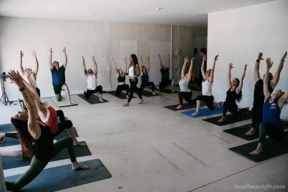 Yogivibe Studio Yoga Montpellier - Salle de Yoga, cours en ligne, formations RYT200 et retraites, Occitanie - Photo 3