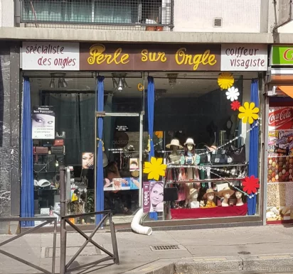 Perles Sur Ongle, Paris - 
