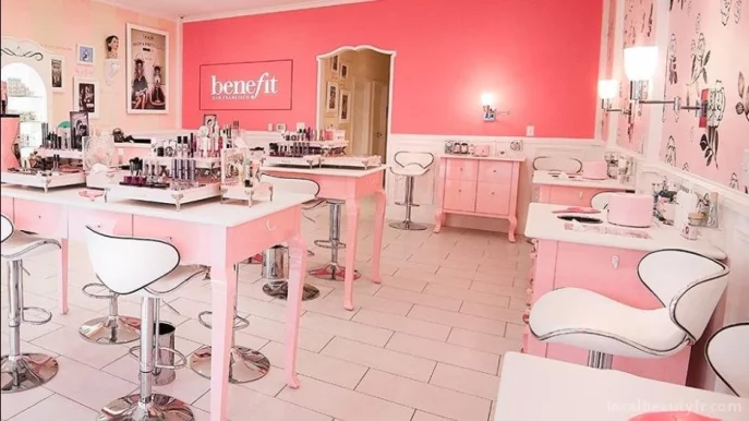 Benefit Cosmetics Boutique & BrowBar lounge, Paris - Photo 1
