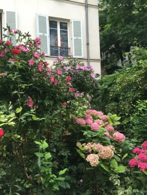 MIMA "Passe le massage à ton voisin", Paris - Photo 1