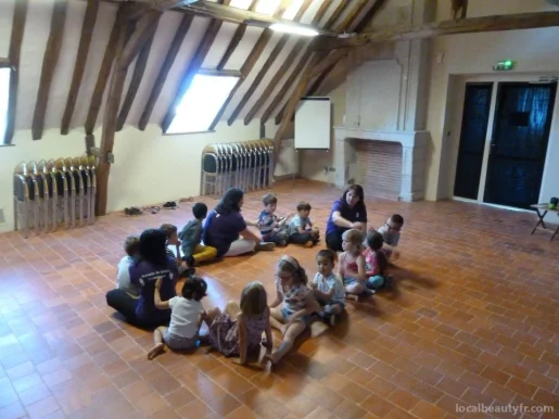 Massage bio et formation. Hypnose. Yoga du rire - Céline Réveillard C Zen 49, Pays de la Loire - Photo 4